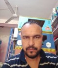 Rencontre Homme : Farid, 42 ans à Algérie  Alger 